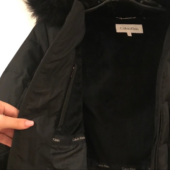 Calvin Klein Faux-Fur-Lined Quilted Puffer Coat - Picture 4 of 8